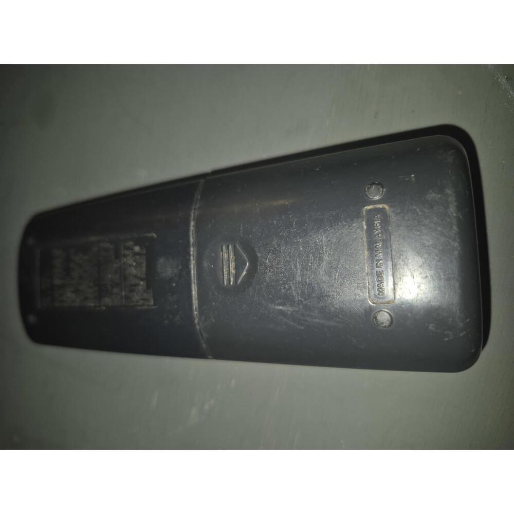 Sony RM-Y146 TV Remote Control - Picture 2 of 3